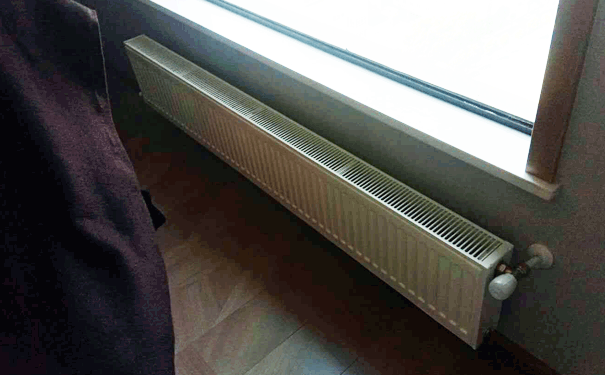 客廳暖氣片安裝效果圖